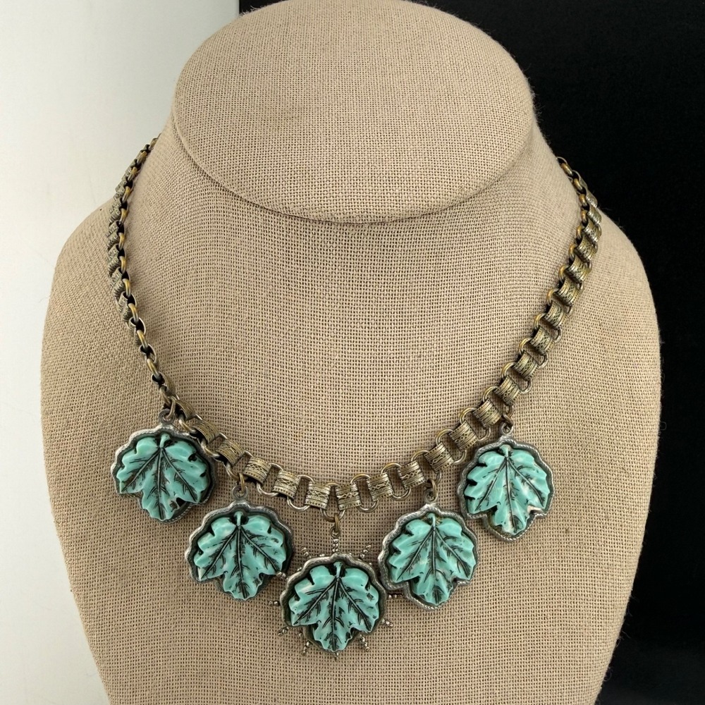 Vintage Statement Necklace Aged Gold Chain Leaf 16”